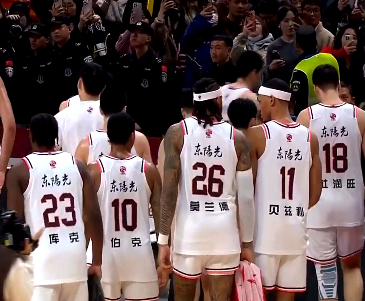 北京首钢与广东宏远队将上演激烈较量