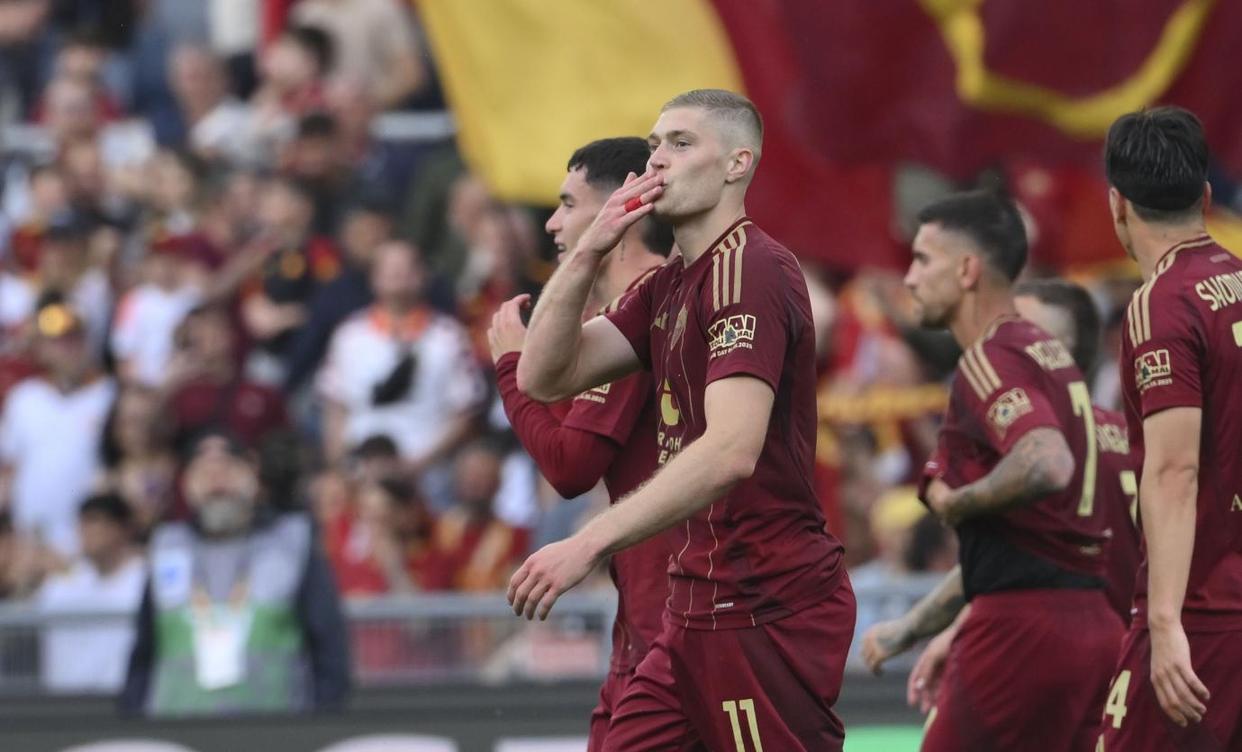 AC米兰击败卡利亚里，稳固欧冠资格席位的简单介绍