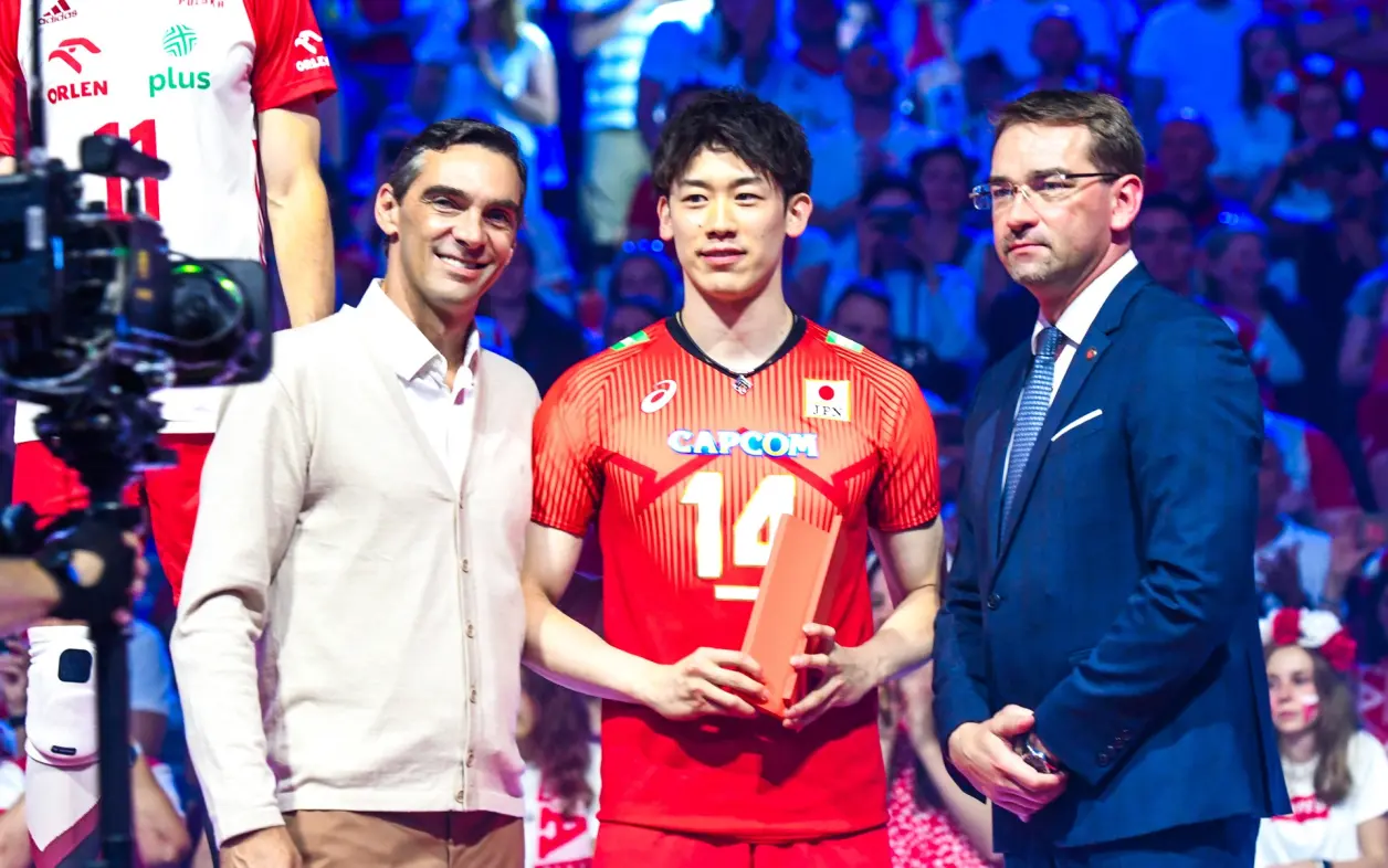 包含波兰队员夺得铜牌，令教练鼓舞的词条