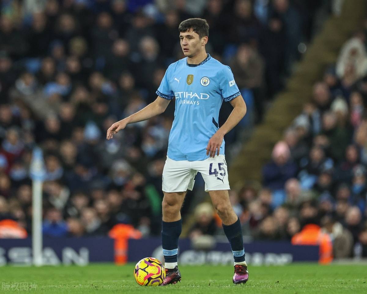 朗斯主场不敌马赛，遭受失败挑战