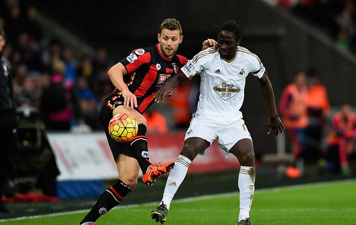 包含伯恩茅斯客场战平,保持不败战绩的词条