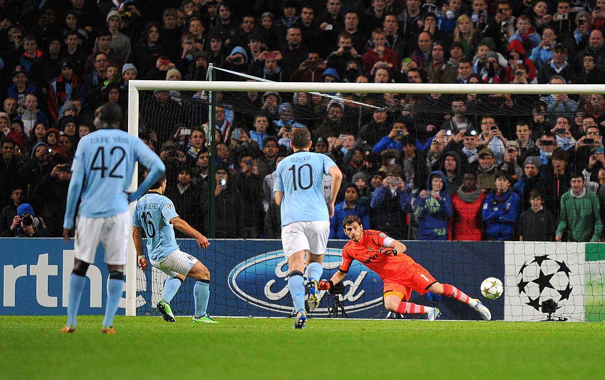 三亿体育体育投注-力挽狂澜!球队奋勇拼抢,冲击胜利