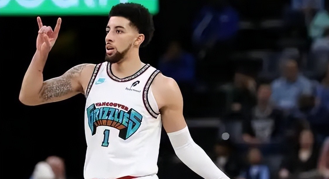 三亿体育体育网页版登录入口-灰熊客场逆转马刺,实现爆冷胜利