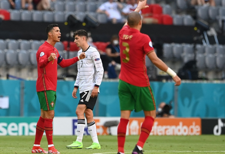 三亿体育体育官方登录入口-纽伦堡客场惨败，德国足球联赛排名垫底