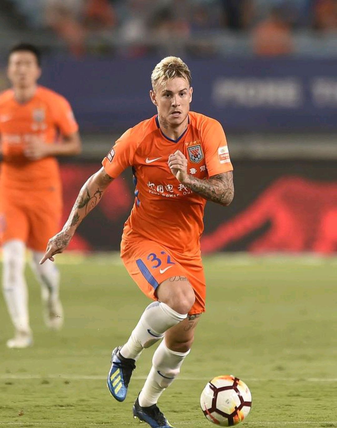 包含大名鼎鼎的球员伤愈归来，为球队再添利器！的词条