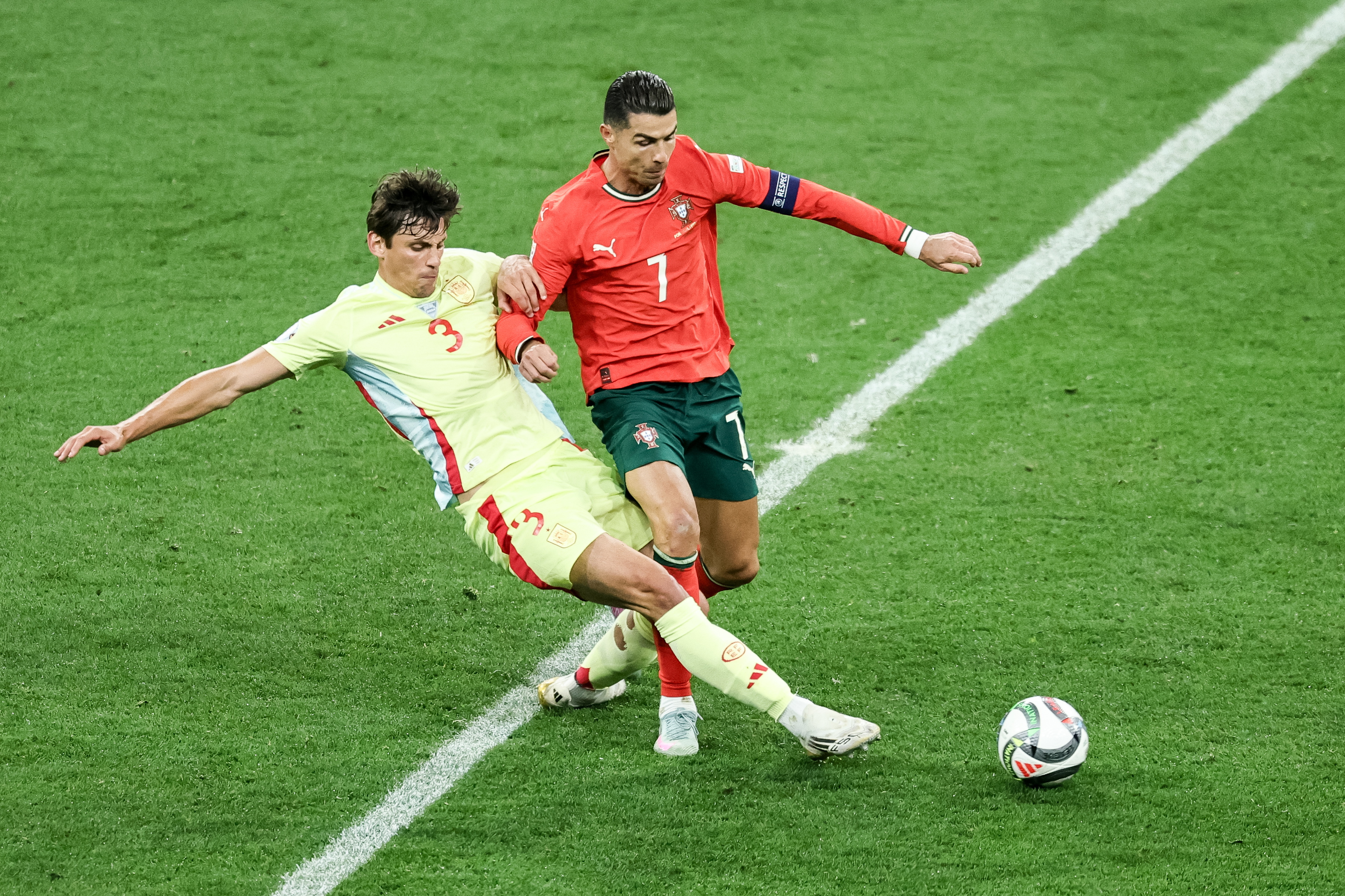 足球运动员在国际赛场上取得佳绩