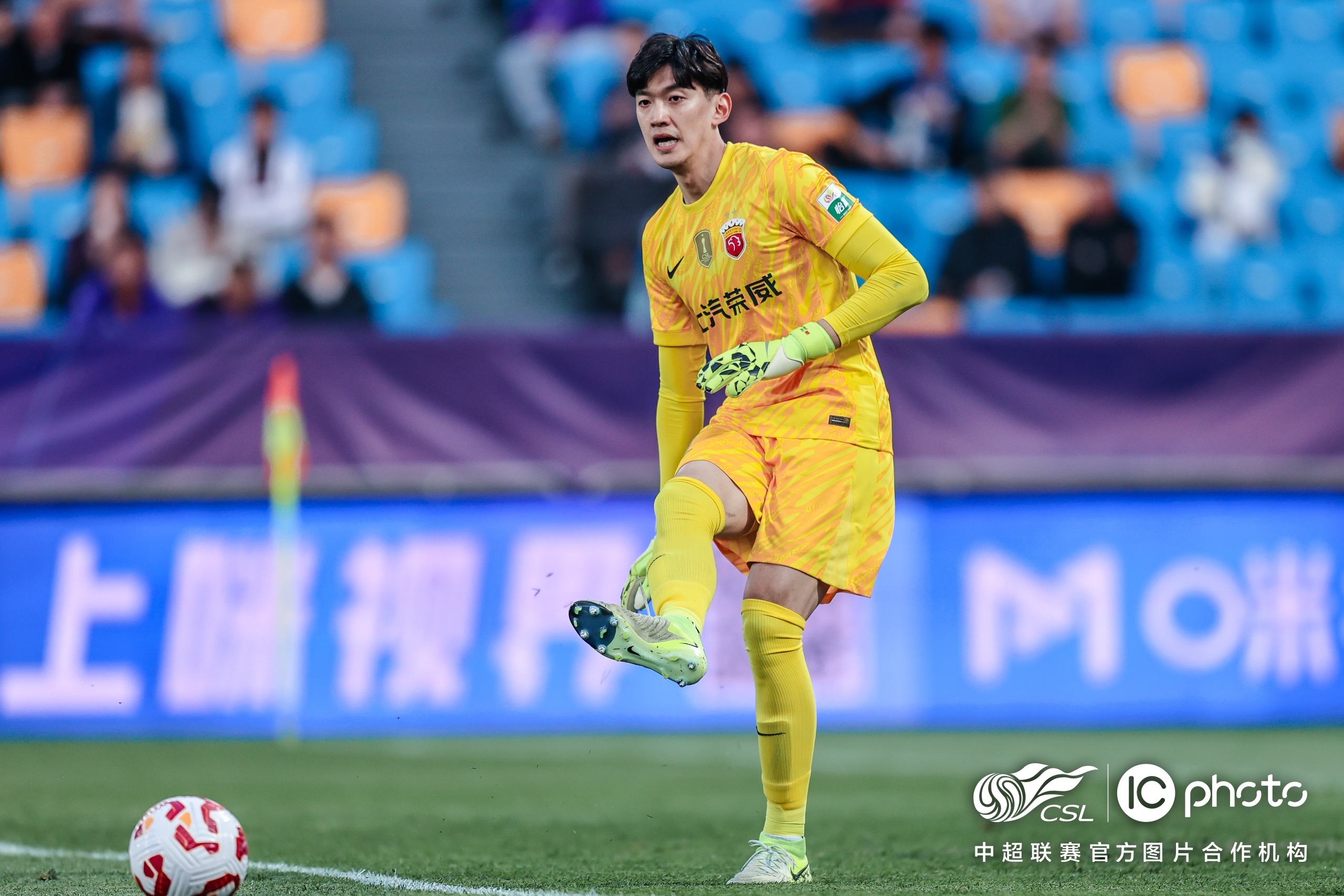 三亿体育体育网站-关于富力触手可及失利，守门员表现低迷助推球队失利的信息