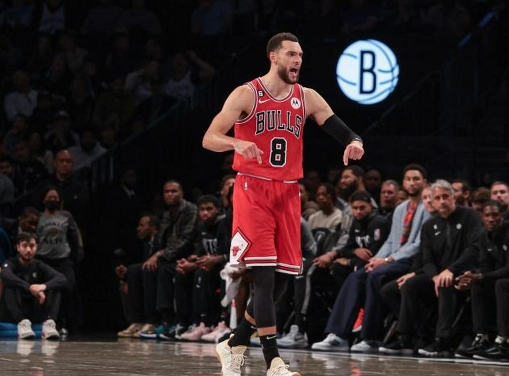 篮网惨败活塞，拉文贡献全队最高分的简单介绍