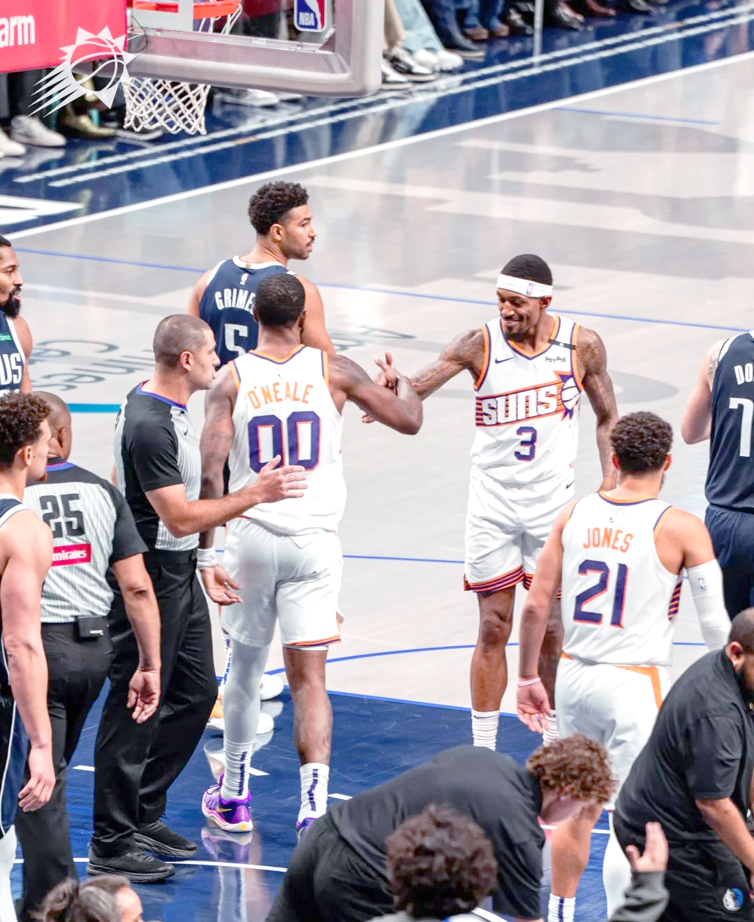 太阳主场逆转击败独行侠